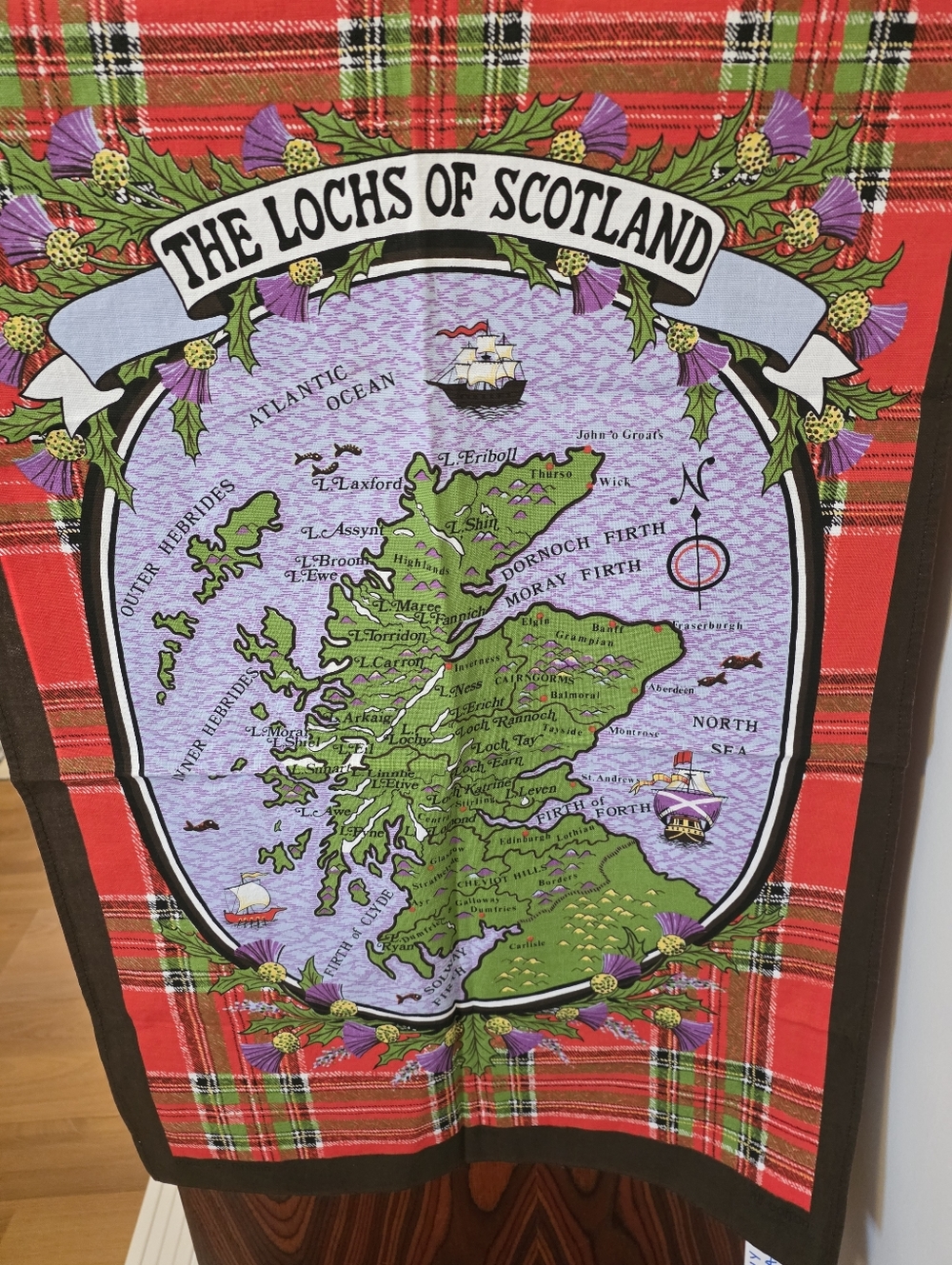 Vintage Tourist Towel/The Lochs Of Scotland/cotton Linen Tea Towel